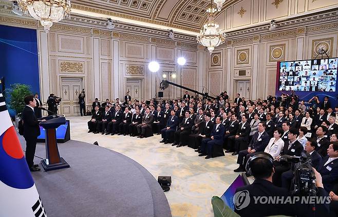 이재명 대통령, 국정기획위 국민보고대회 발언 (서울=연합뉴스) 홍해인 기자 = 이재명 대통령이 13일 청와대 영빈관에서 열린 국정기획위원회 국민보고대회에서 발언하고 있다. 2025.8.13 hihong@yna.co.kr