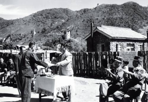 ◇1950년대 19명의 모범산업전사에게 선물로 준 돌사택. 사진=대한석탄공사