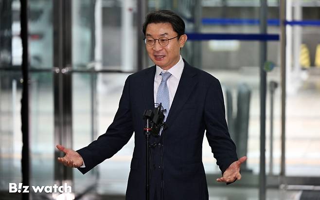 이억원 금융위원장 후보자가 14일 오전 서울 중구 예금보험공사에 마련된 인사청문회 준비 사무실에 첫 출근을 하며 소감을 밝히고 있다./사진=이명근 기자 qwe123@