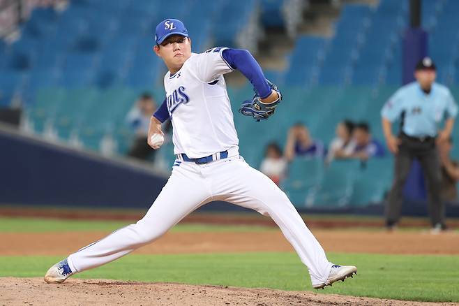 삼성 홍원표가 5일 대구삼성라이온즈파크에서 열린 2025 KBO 퓨처스 서머리그 NC와 경기에서 역투하고 있다. 사진 | 삼성 라이온즈