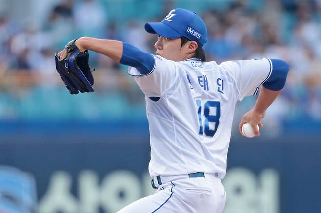 삼성 원태인이 14일 대구삼성라이온즈파크에서 열린 2025 KBO리그 KIA전에 선발 등판해 힘차게 공을 던지고 있다. 사진 | 삼성 라이온즈