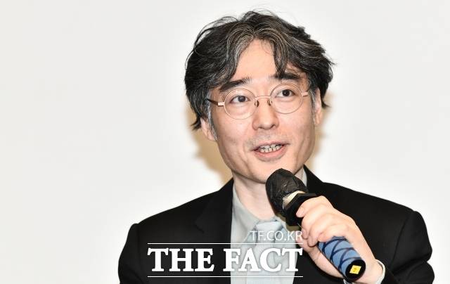 임종윤 전 한미사이언스 사장이 한미사이언스와 한미약품으로부터 상반기 총 88억7000만원을 받았다. /더팩트 DB