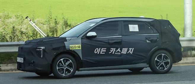 기아 '니로 페이스리프트' 테스트카 (출처 : 이든 카스패치)