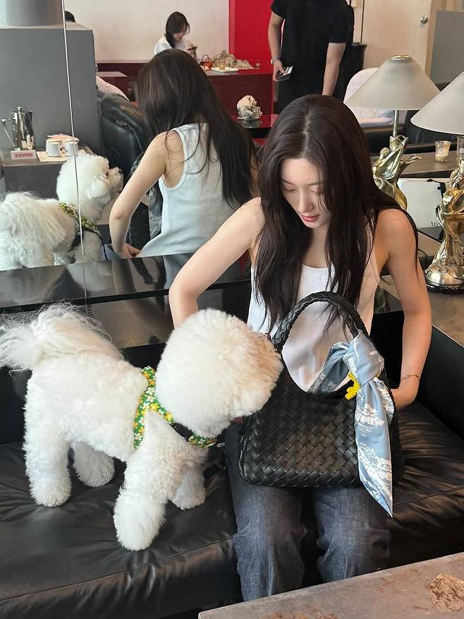 인스타그램 @j_chaeyeoni