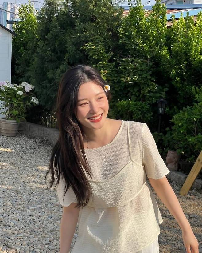 인스타그램 @j_chaeyeoni