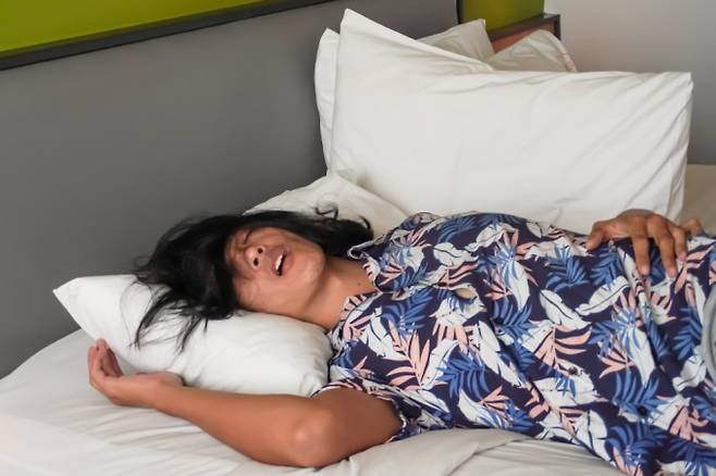 음주, 흡연, 수면 패턴 변화 등 주말의 생활 습관이 수면의 질을 떨어뜨린다는 연구 결과가 나왔다. 게티이미지뱅크 제공.