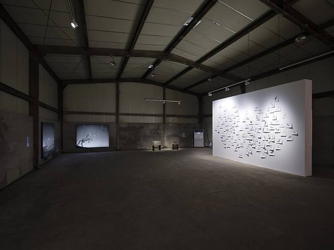 Installation view of “DMZ Open Exhibition: Undo DMZ" at Tongilchon in Paju, Gyeonggi Province (Courtesy of Gyeonggi Province, artist Kim Tae-dong, artist Adrian Gollner, artist Silas Inoue)