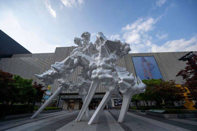 세계적 작가의 작품이 설치된 아라리오 조각광장.