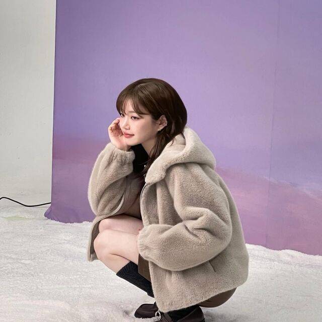 배우 이유비가 가을 패션을 미리 선보였다. /이유리 소셜미디어