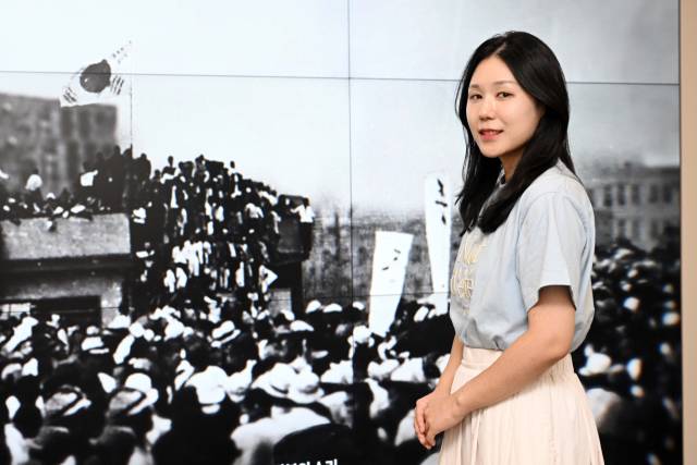 전혜성 빙그레 광고기획팀 프로가 14일 서울 종로구 빙그레 본사에서 광복 80주년 기념 캠페인 ‘처음 듣는 광복’을 소개하고 있다. 조태형 기자