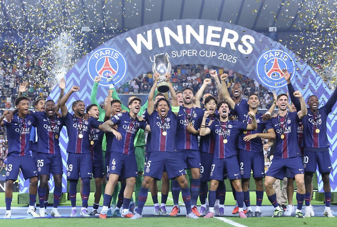 2025 UEFA 슈퍼컵 우승팀 PSG. PSG 공식 SNS 캡처
