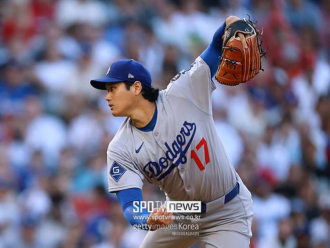 ▲ LA 다저스 유니폼을 입고 에인절 스타디움 마운드에 오른 오타니 쇼헤이.