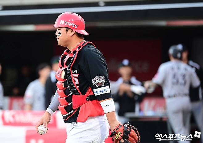 KIA 타이거즈 포수 한준수가 올해 정규시즌 경기에 출전해 수비를 준비하고 있다. 엑스포츠뉴스 DB