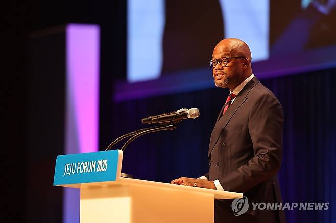 2025년 5월 제주포럼 개회식서 연설하는 웸켈레 메네 아프리카대륙자유무역지대(AfCFTA) 사무총장 [연합뉴스 자료사진. 재판매 및 DB 금지]