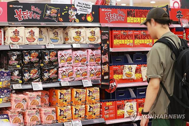 '불닭 신화' 삼양식품, 시총 10조원 클럽 진입 [연합뉴스 자료사진]