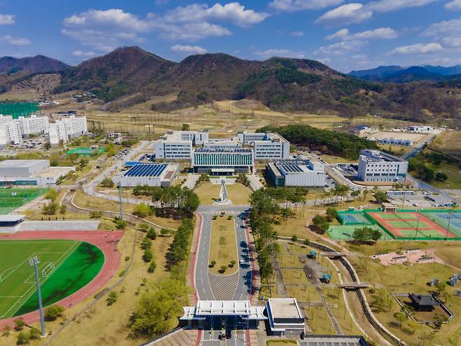 국방대학교 전경 (2025년 체력단련장 포함 항공촬영)