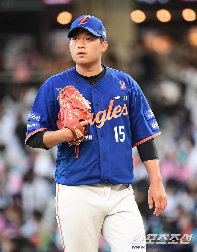 15일 창원NC파크에서 열린 NC와 한화와 경기. 1회 2실점을 허용한 한화 선발 김기중. 창원=송정헌 기자songs@sportschosun.com/2025.08.15/