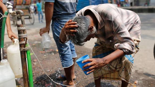 기후 변화로 인해 전 세계적으로 기온이 상승하면서 우리 몸과 뇌는 더 큰 부담을 느끼게 될 것이다
