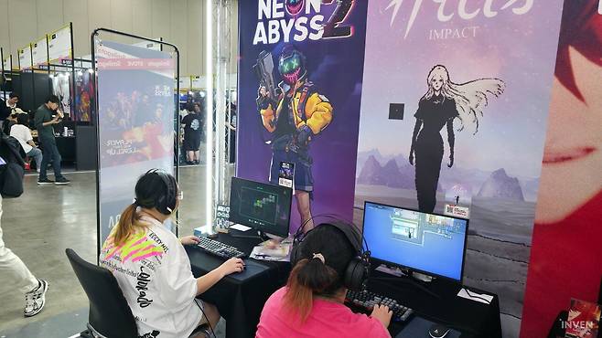 ▲ 아르티스 임팩트와 네온 어비스2. 둘다 괜찮게 했던 게임이라 시연을 추천합니다!