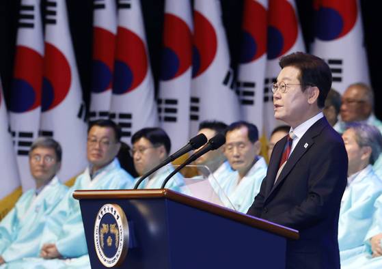 President Lee Jae Myung delivers a speech during a ceremony marking the 80th Liberation Day at the Sejong Center for Performing Arts in Jongno District, central Seoul, on Aug. 15. [JOINT PRESS CORPS]
