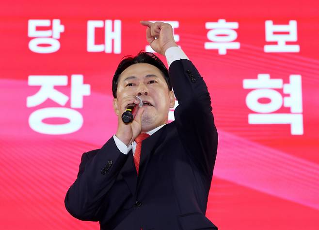 장동혁 국민의힘 당대표 후보가 지난 13일 오후 대전광역시 서구 배재대학교에서 열린 제6차 전당대회 충남권-호남권 합동연설회에서 지지를 호소하고 있다. /사진=뉴시스