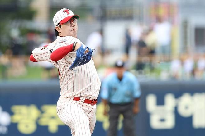 ▲ 후반기 들어 투구의 안정감을 찾으며 서서히 자신의 성적으로 되돌아가고 있는 양현종 ⓒKIA타이거즈