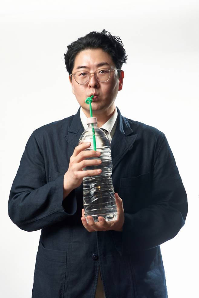 영화 '악마가 이사왔다'의 이상근 감독이 8일 진행된 라운드 인터뷰를 위해 포즈를 취하고 있다. /사진제공=CJENM 2025.08.08 /사진=이동훈 photoguy@