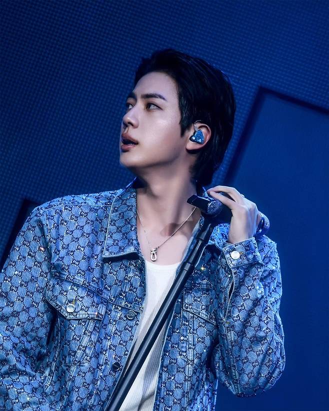 '행운을 선물하는 스타' 방탄소년단 진, 마이원픽 'K팝 개인부문' 76주 연속 1위