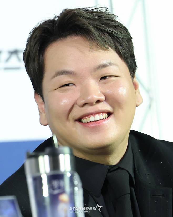 (서울=뉴스1) 권현진 기자 = 방송인 곽준빈이 6월 25일 서울 영등포구 CGV여의도에서 열린 제4회 청룡시리즈어워즈 핸드프린팅 행사에서 미소를 짓고 있다. 2025.6.25/뉴스1  Copyright (C) 뉴스1. All rights reserved. 무단 전재 및 재배포,  AI학습 이용 금지. /사진=(서울=뉴스1) 권현진 기자