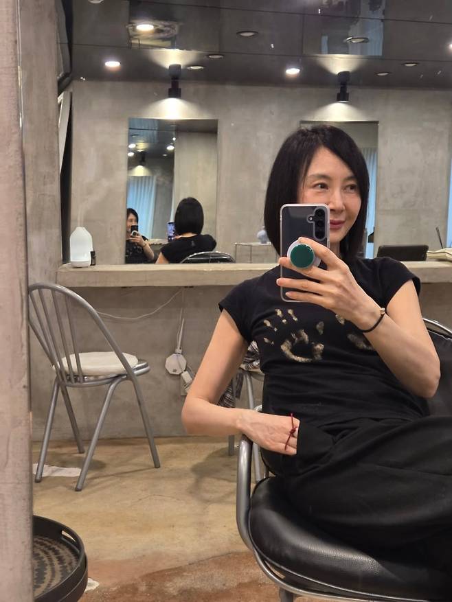 사진 = 채시라 인스타그램