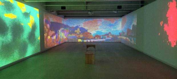 진시영 작가가 부친 진양욱 작가의 작품을 모티브로 구현한 미디어아트 작품.