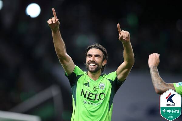 전북현대 콤파뇨. /사진=한국프로축구연맹