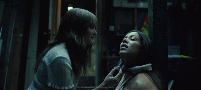 리애넌은 복수에 성공하고 학창 시절의 아픈 기억을 지울 수 있을까. 웨이브 제공