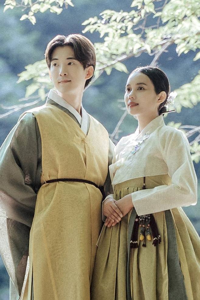 Kim Seung-woo (left) and Dea Sardiyana (Photo Courtesy of Kim, Sardiyana)