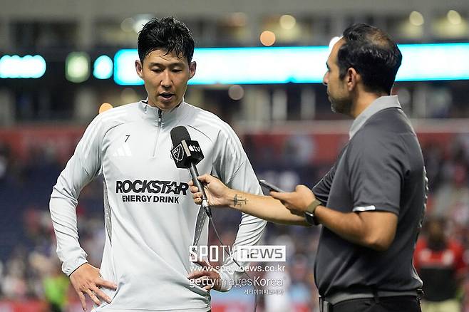 ▲ 손흥민의 압도적인 인기가 미국을 뒤흔들고 있다. MLS 이적 후 단 며칠 만에 유니폼 판매량이 전 세계 유니폼 판매 1위에 오르며 ‘슈퍼스타’ 인지도를 입증하고 있다. 벌써 수요를 공급이 따라가지 못할 정도다.