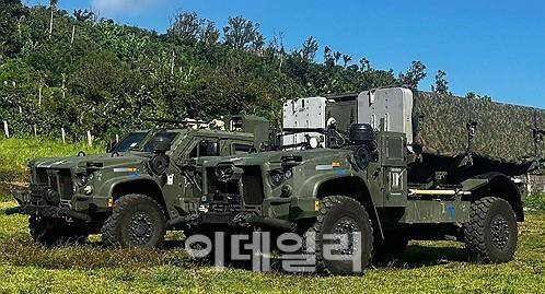 필리핀에서 촬영된 미국의 대함 미사일 시스템 ‘해군·해병대 원정선박 차단체계’(NMESIS·네메시스) 차량 사진 (사진=AFP·연합뉴스)