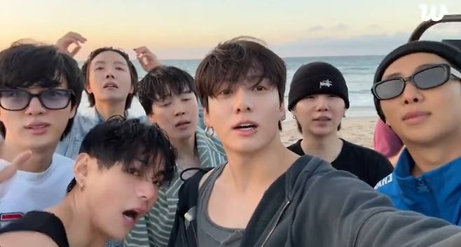 방탄소년단(위버스 화면 갈무리)