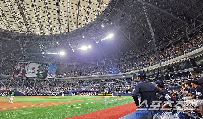6일 서울 고척돔에서 열린 KBO리그 키움과 한화의 경기. 키움 구단 신기록 9경기 연속 매진을 기록한 고척돔. 고척=송정헌 기자songs@sportschosun.com/2025.07.06/