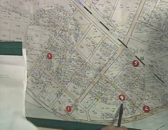 1994년 8월 20일 방송된 MBC PD수첩 영상에서 대천에서 사라졌던 아이들이 발견된 장소가 지도에 표시되어 있는 모습. MBC PD수첩 영상 캡쳐