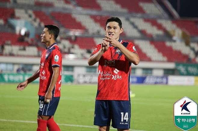 [서울=뉴시스] 프로축구 K리그1 김천 상무의 이동경. (사진=한국프로축구연맹 제공)