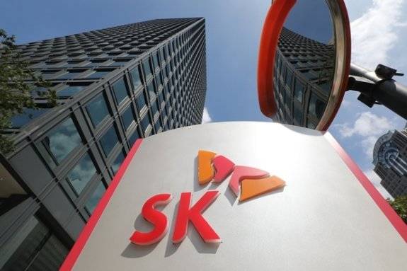 SK이노베이션은 6월 25일 서울 종로구 SK서린빌딩에서 이사회를 열어 전환사채 발행 및 자사주 처분 안건을 처리했다. 뉴스1