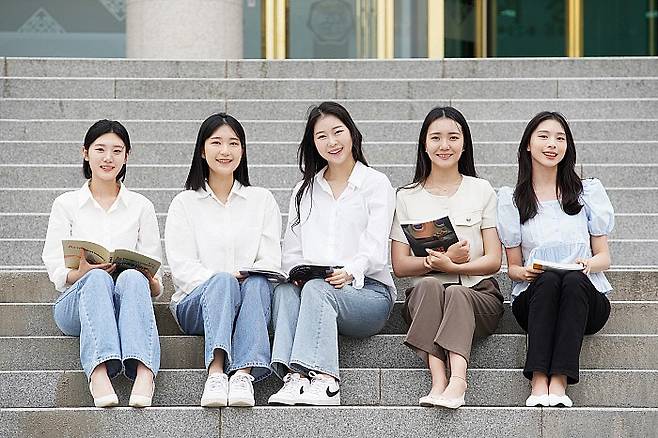 광주여대 학생들이 캠퍼스에 있는 모습. 광주여대 제공