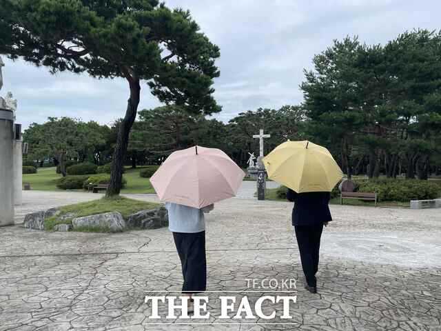 당진시는 오는 20일부터 관내 관광지에서 양우산 무상 대여 서비스를 운영한다. /당진시