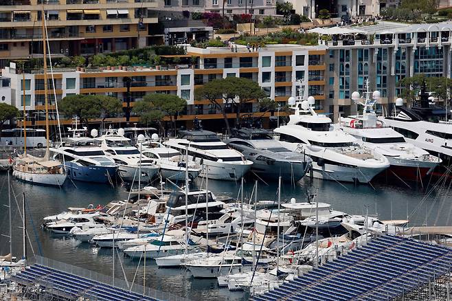 모나코의 한 항구에 요트가 정박해 있다./AFP 연합뉴스
