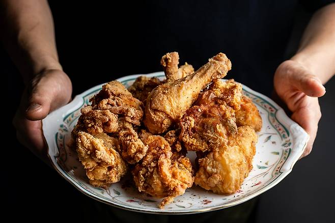 서울 동교동 '야망'의 프라이드 치킨. /이건송 영상미디어 기자