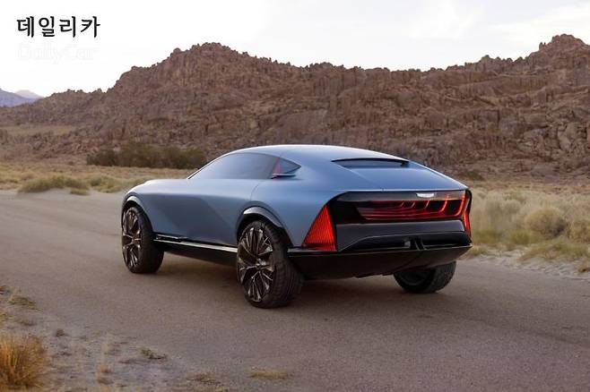 캐딜락, 엘리베이티드 벨로시티(Elevated Velocity) 콘셉트카 (고성능 럭셔리 크로스오버)