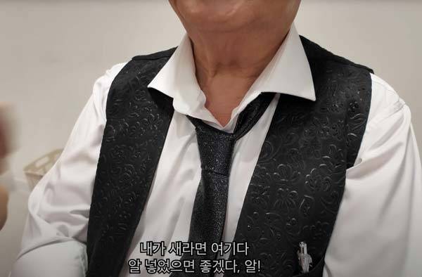 다이어트 후 목주름 늘어난 이용식./사진=유튜브 채널 ‘아뽀TV’ 캡처