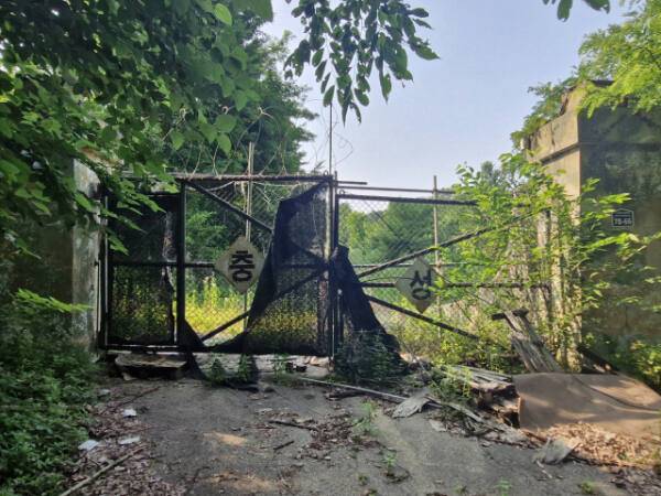 의정부 ‘용현 공공주택지구’로의 편입을 기다리고 있는 용현동과 신곡동 일대. 군 유휴지가 개발이 지연되며 아직 땅이 방치되고 있다. 박채령기자