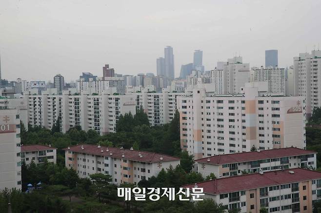 올해 정비구역 지정이 활발히 진행되고 있는 서울 양천구 목동 아파트 전경. [매경DB]