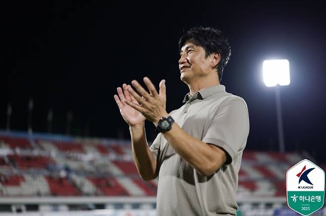 Director Kim Cheon Sang -mu Jung -yong. Photo = Korea Professional Football Federation